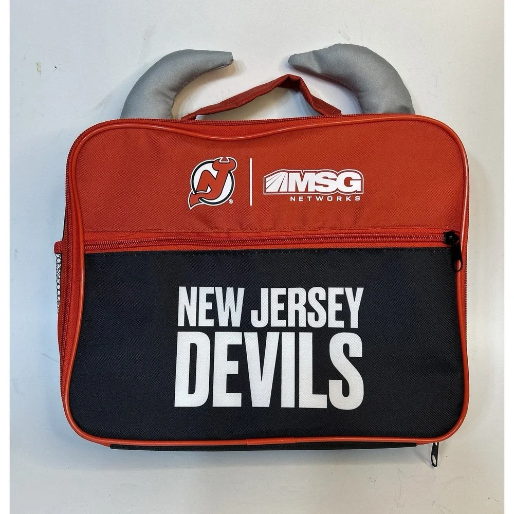 NEW JERSEY DEVILS/Insulated Zipper Lunch Bag w/Horns & handle Red &Black/11x9x3